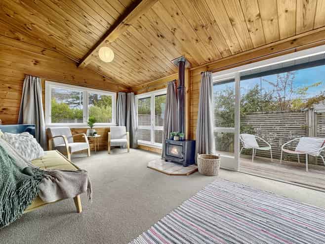 1/19  and  Kinloch Road, Kinloch