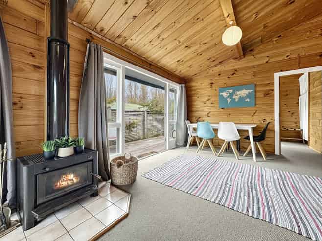 1/19  and  Kinloch Road, Kinloch