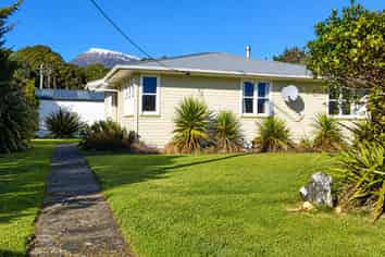10 Muturimu Road, Haast