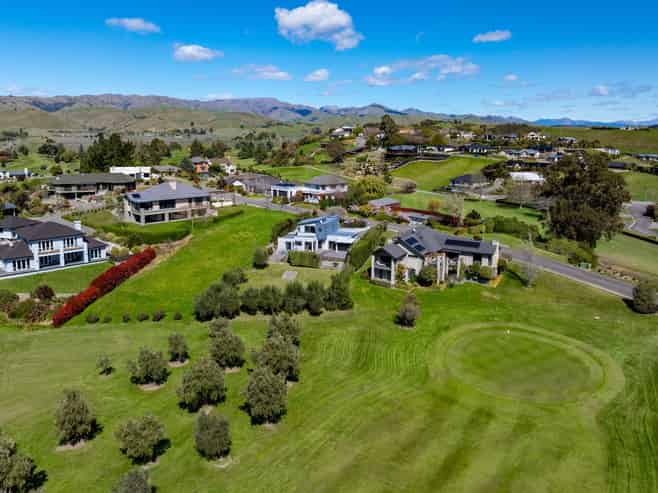 17 Pine Hill Rise, Fairhall