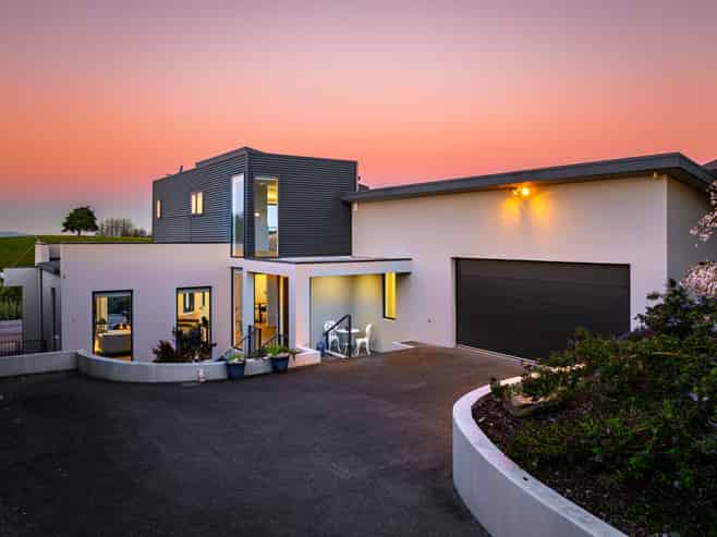 17 Pine Hill Rise, Fairhall