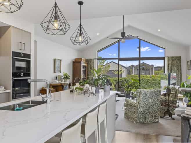 12 Sorrento Drive, Rangatira Park