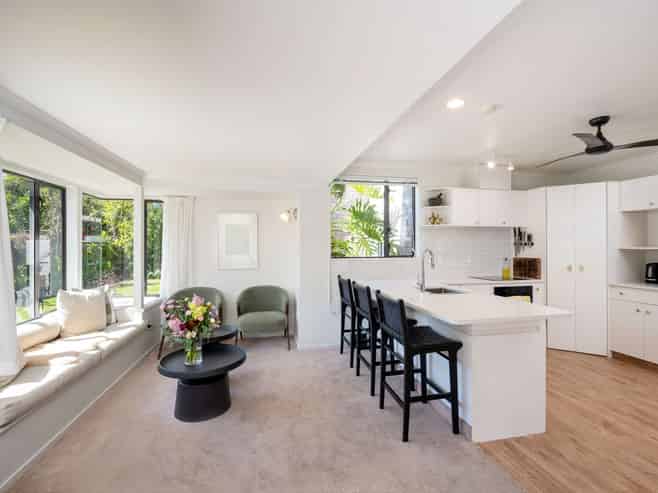 8 Bishops Close, Greenmeadows