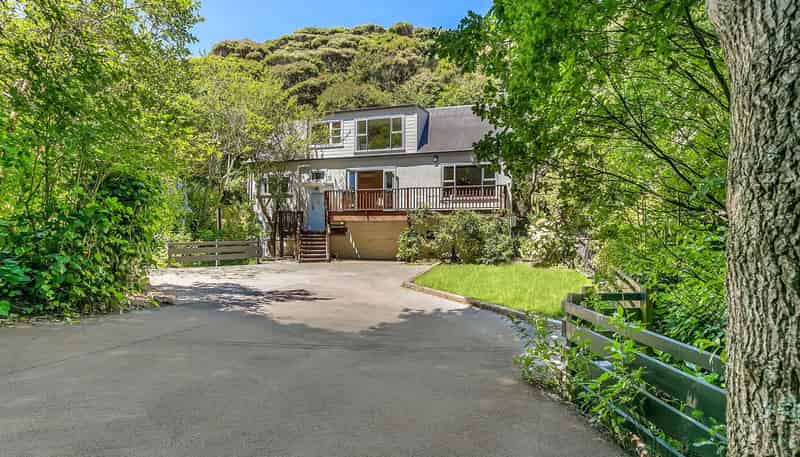64 Cluny Road, Plimmerton