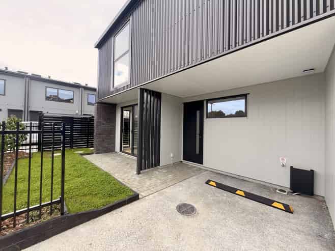 8/1 Scott Road, Papatoetoe