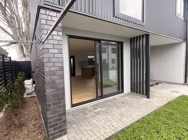 8/1 Scott Road, Papatoetoe
