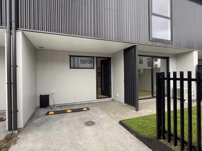 7/1 Scott Road , Papatoetoe