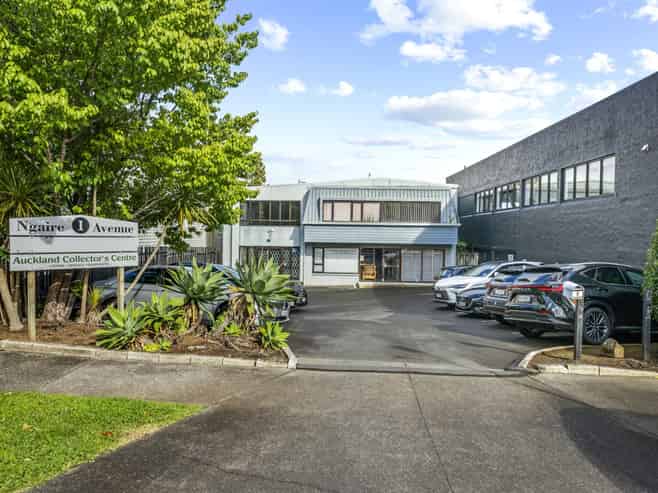 Two freehold opportunities in Newmarket/Epsom