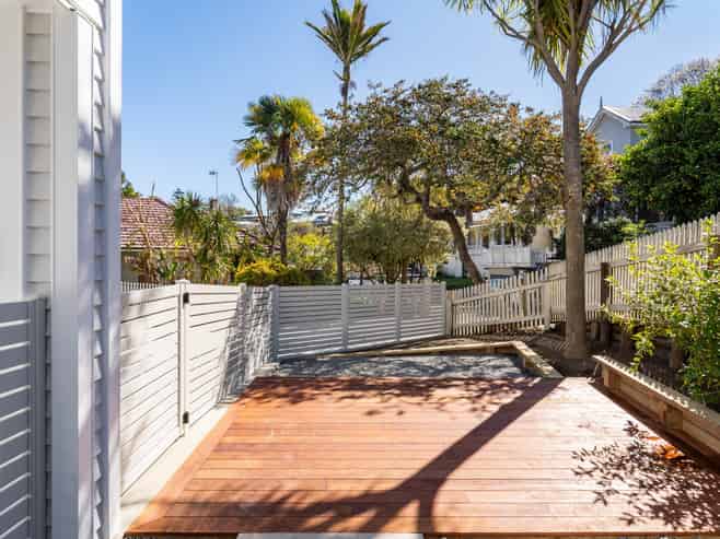 19A Cameron Road, Bluff Hill