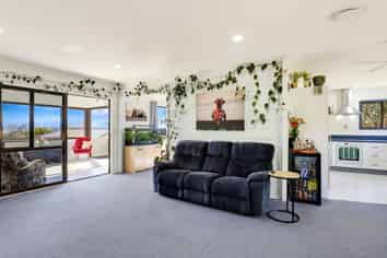 60 Olympus Way, Richmond