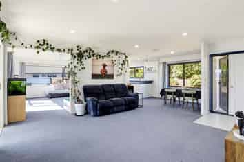60 Olympus Way, Richmond