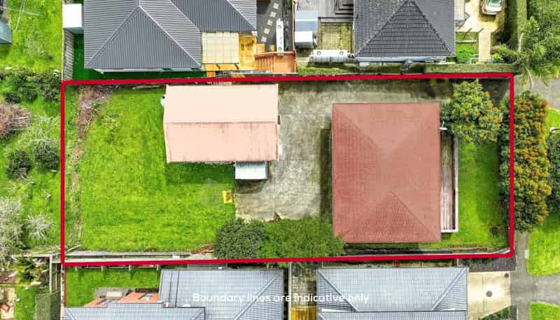 8 Renton Road, Mount Albert
