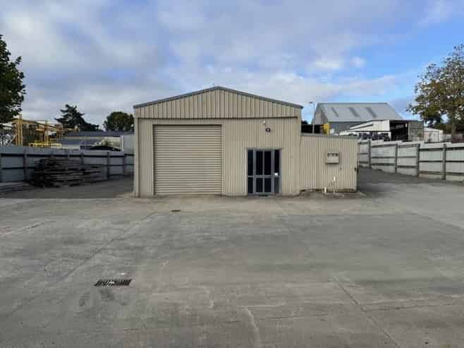 Industrial efficiency - Premium corner site
