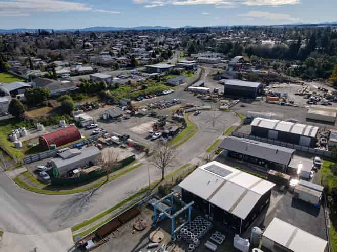 Industrial efficiency - Premium corner site