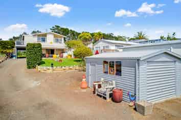 9 Sandy Beach Road, Tinopai