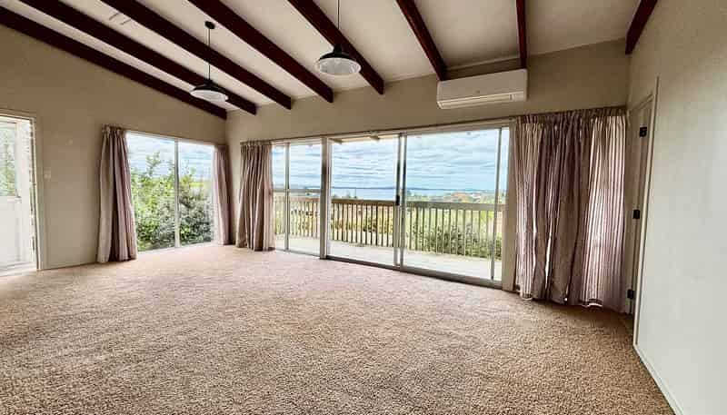 2/16 Long Bay Drive, Torbay