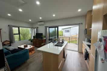 11 Kawariki Road, Helensville