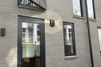 5/7 Grove Road, Addington