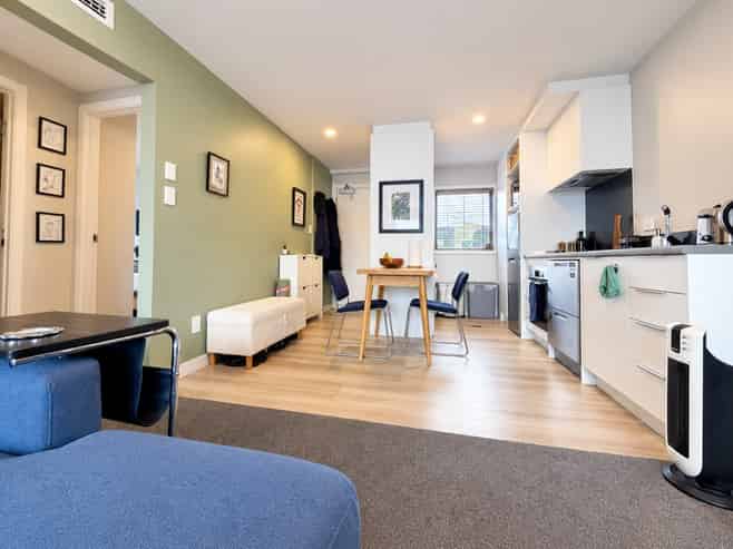 6E/11 Newtown Avenue, Newtown
