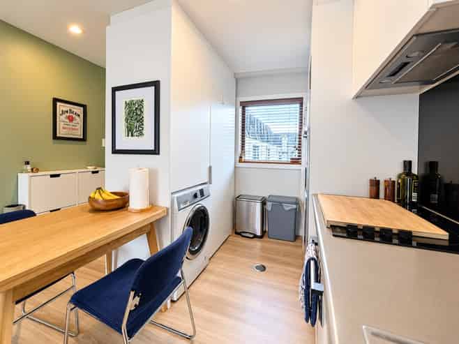 6E/11 Newtown Avenue, Newtown
