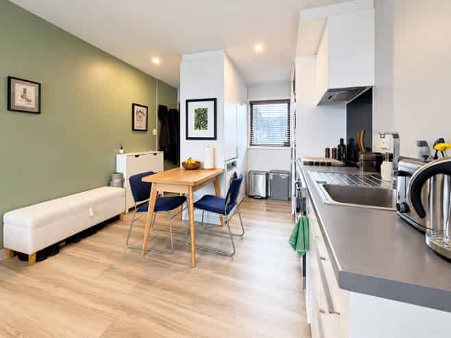 6E/11 Newtown Avenue, Newtown