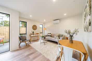 5/6 Exchange Street, Ebdentown