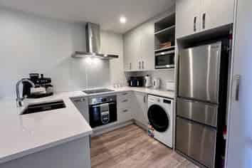 5/6 Exchange Street, Ebdentown