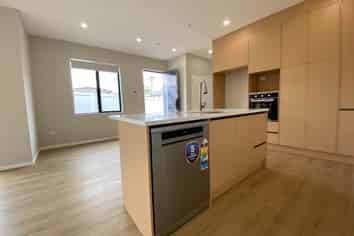 1/16 Waterloo Road, Milford