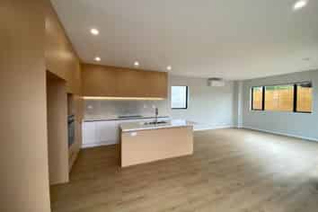 1/16 Waterloo Road, Milford