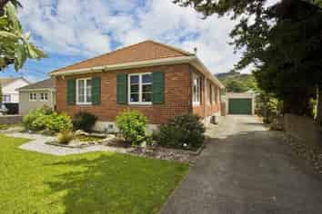 13 Pearce Crescent, Taita