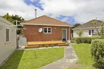 13 Pearce Crescent, Taita