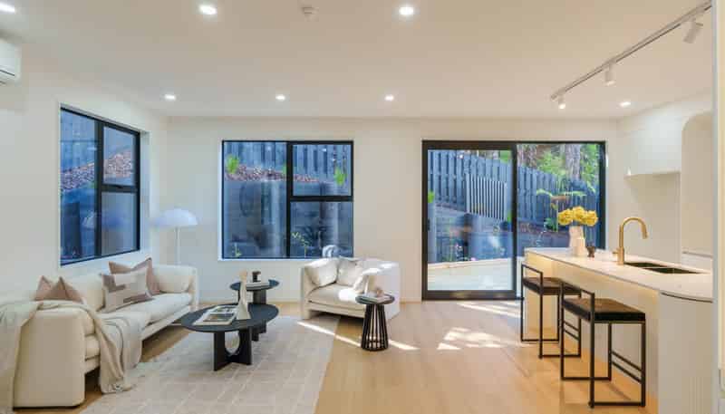 20B Barker Rise, Northcross