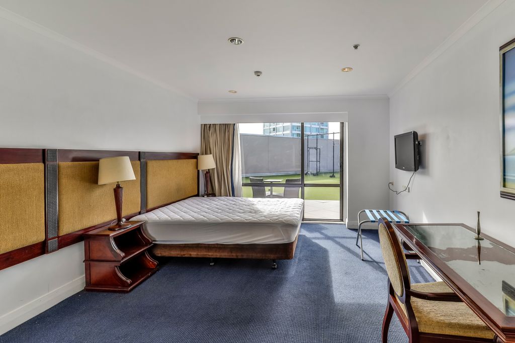 TAKAPUNA LIVING - SPENCER ON BYRON 5