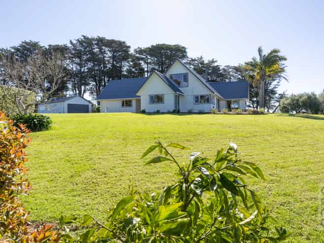 221 Amreins Road, Taupaki