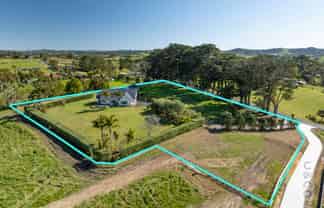 221 Amreins Road, Taupaki