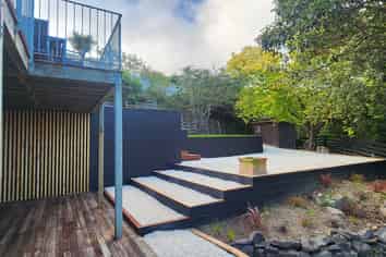 2/146 Soleares Avenue, Mount Pleasant