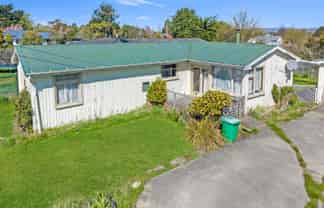 32 Farm Street, Lumsden