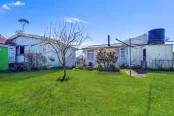 32 Farm Street, Lumsden