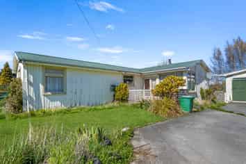 32 Farm Street, Lumsden