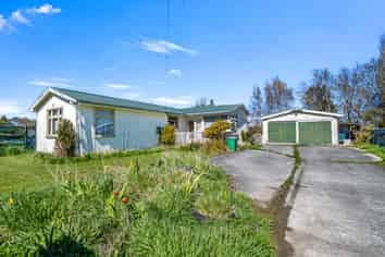 32 Farm Street, Lumsden