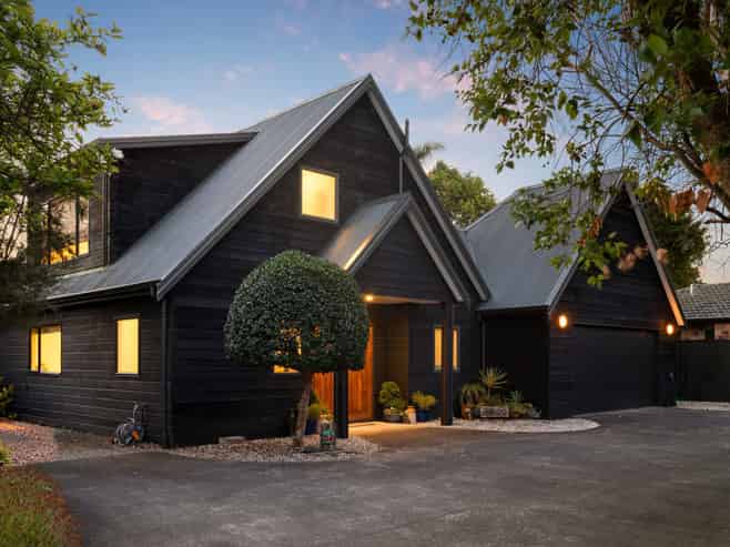 26B George Crescent, Buckland