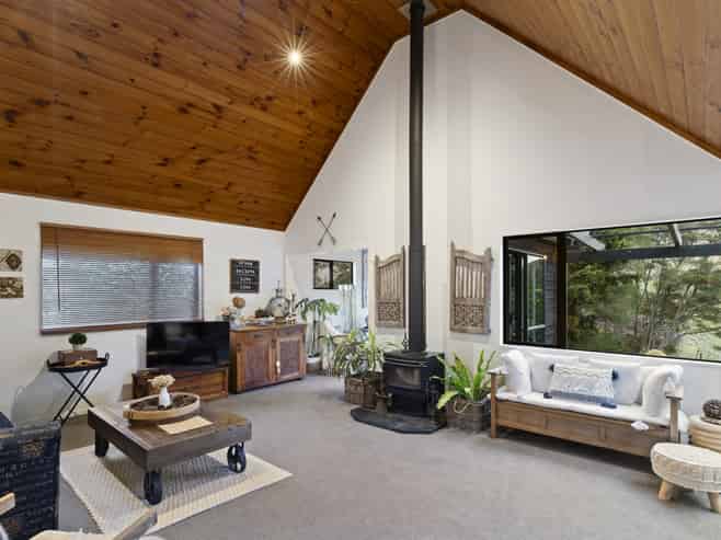 26B George Crescent, Buckland