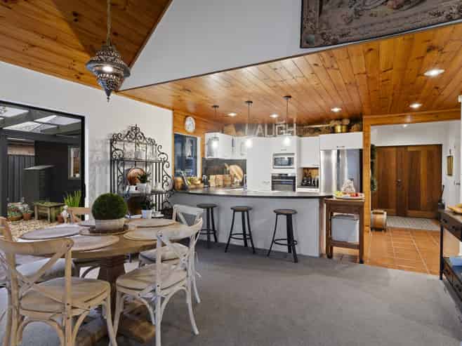 26B George Crescent, Buckland