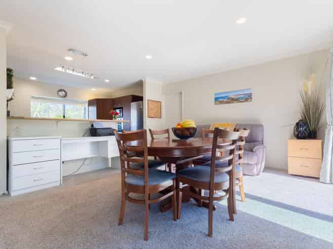 7 Central Park, PARAPARAUMU BEACH