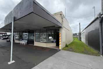65m² Road-Front Office Space