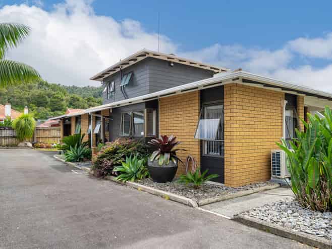 12A Third Avenue, AVENUES