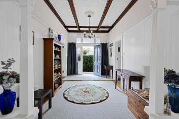20 Pembroke Road West, Stratford