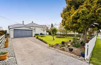 20 Pembroke Road West, Stratford