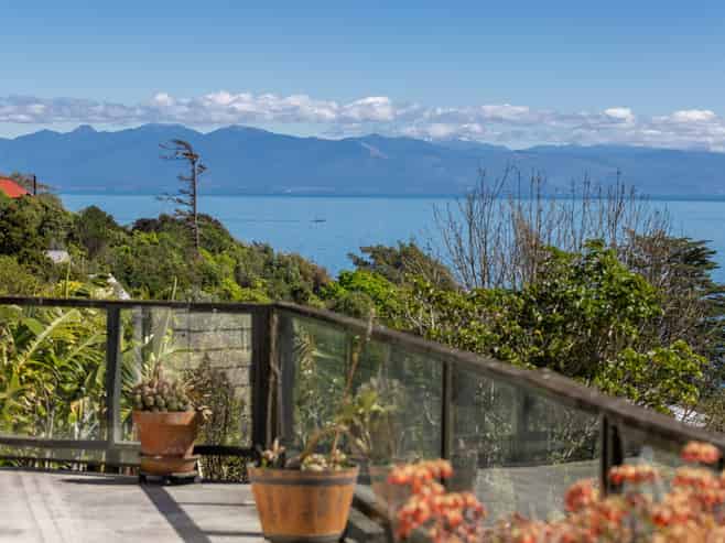 26 Airlie Street, Glenduan