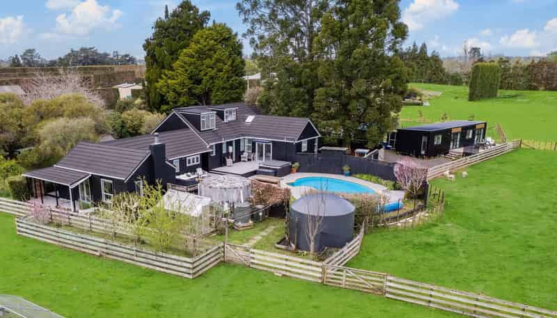 806 Waitakere Road, Kumeu